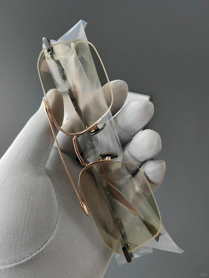 high-end eyeglasses-1